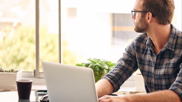 Advantages and disadvantages of working online